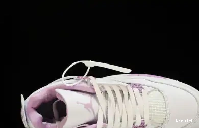 CT8527-116 4 RETRO  JORDAN - 0420